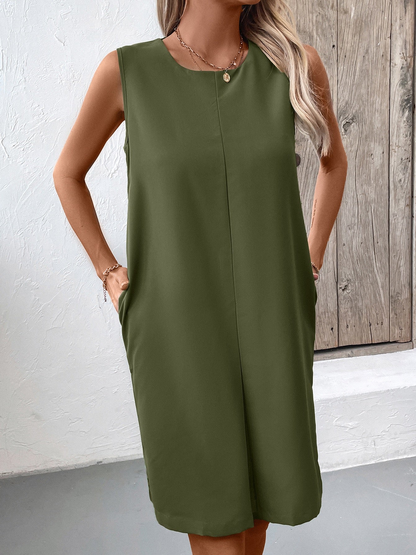 Shop Green Crew Neck Sleeveless Shift Dress - for Women | OUTZIDR